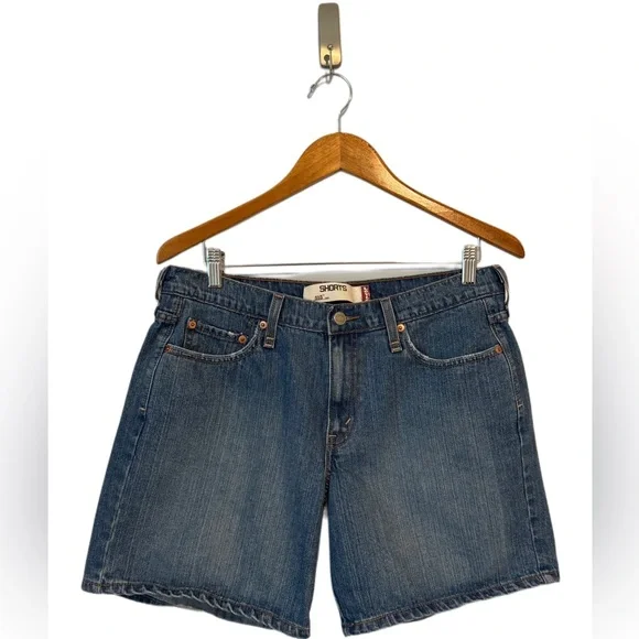 Levi’s 515 Shorts - Picture 1 of 4